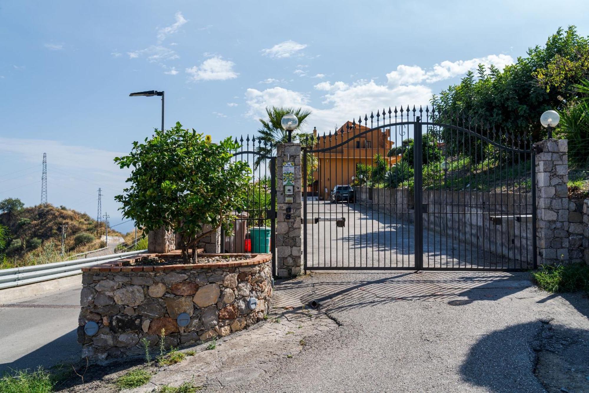 The Lemon Tree Lägenhet Taormina Exteriör bild
